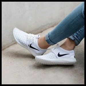nike juvenate women